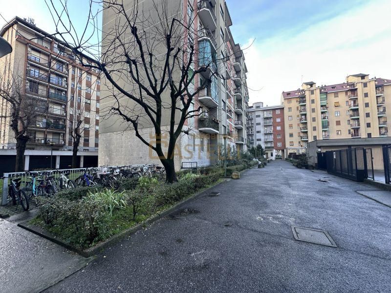 2 Locali - Via Merula